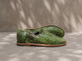 Huarache Unmarked Holanda Jade en piel verde tejida a mano