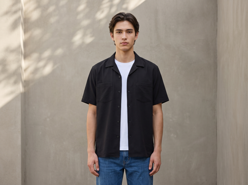 Camisa de toalla negra de 98 Coast Avenue, manga corta